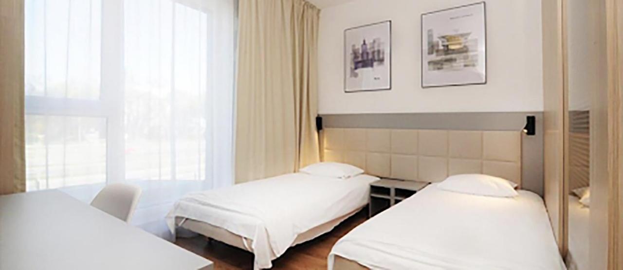 404 Rooms Wolska Apartament Warschau Buitenkant foto