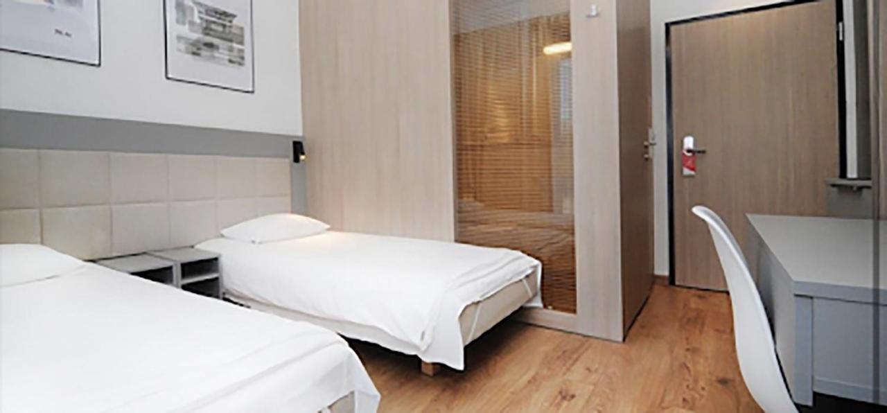 404 Rooms Wolska Apartament Warschau Buitenkant foto