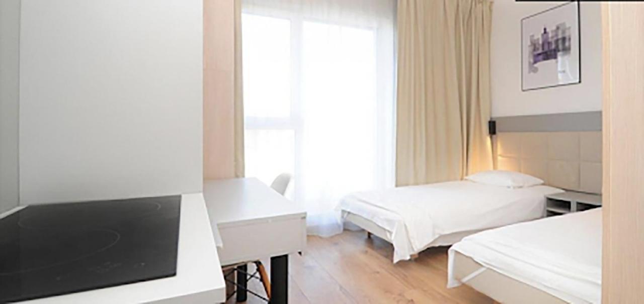404 Rooms Wolska Apartament Warschau Buitenkant foto